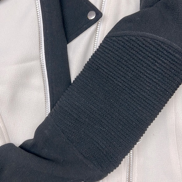 Aritzia Moto Black and White Blazer - Picture 4 of 5